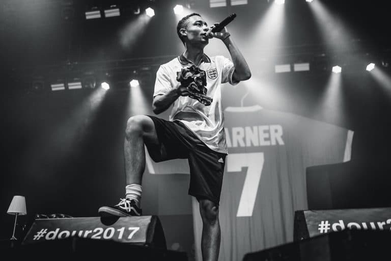 A picture of Loyle Carner.