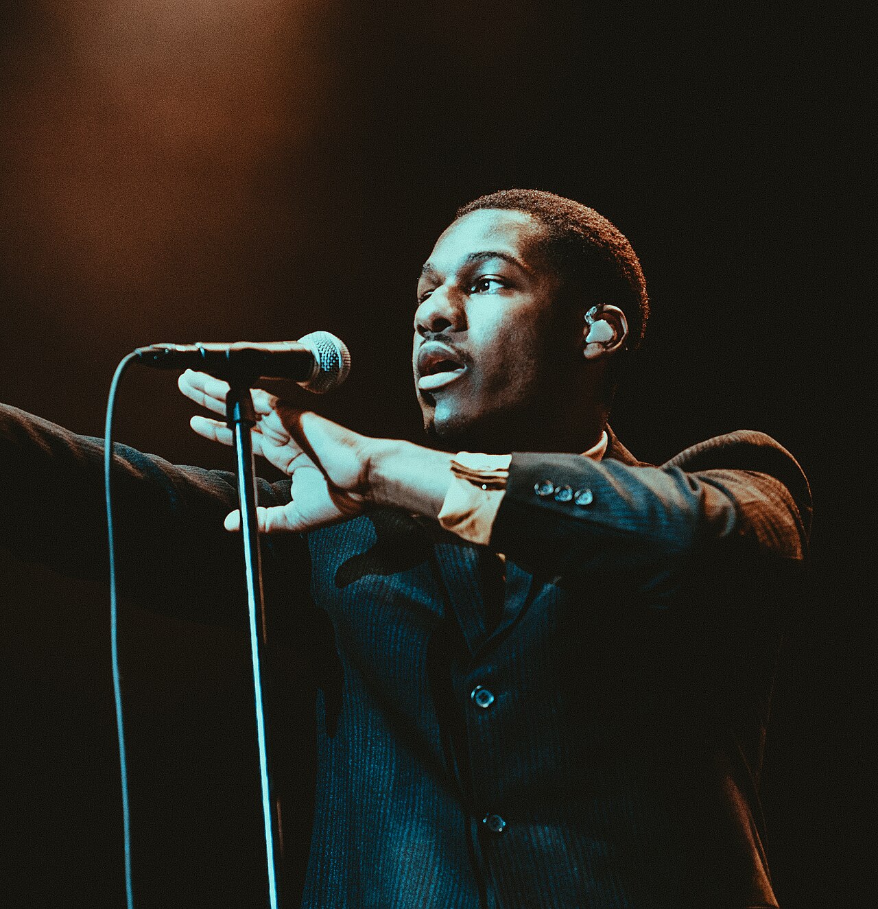 Promotional image of Leon Bridges