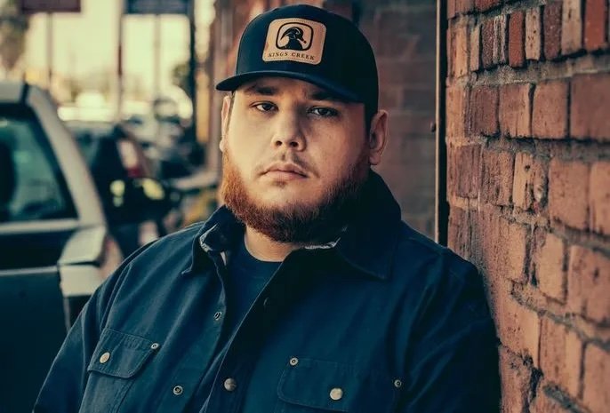 Background image for Luke Combs