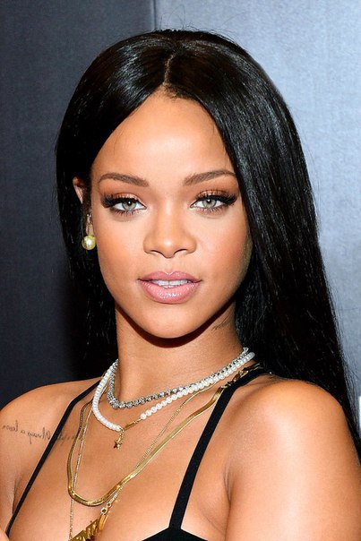 Publicity image of Rihanna